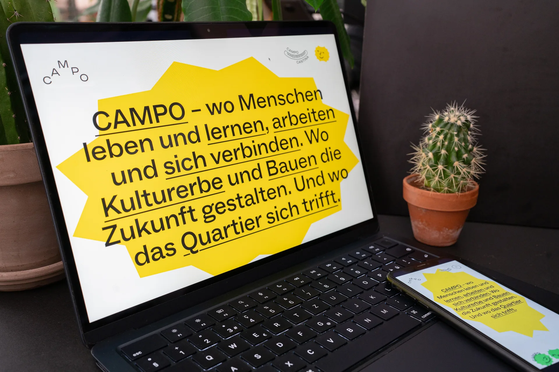 CAMPO-Website auf dem Laptop und Handy
